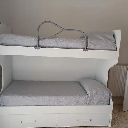 Nirvana House Sole E Mare * 皮特拉利古